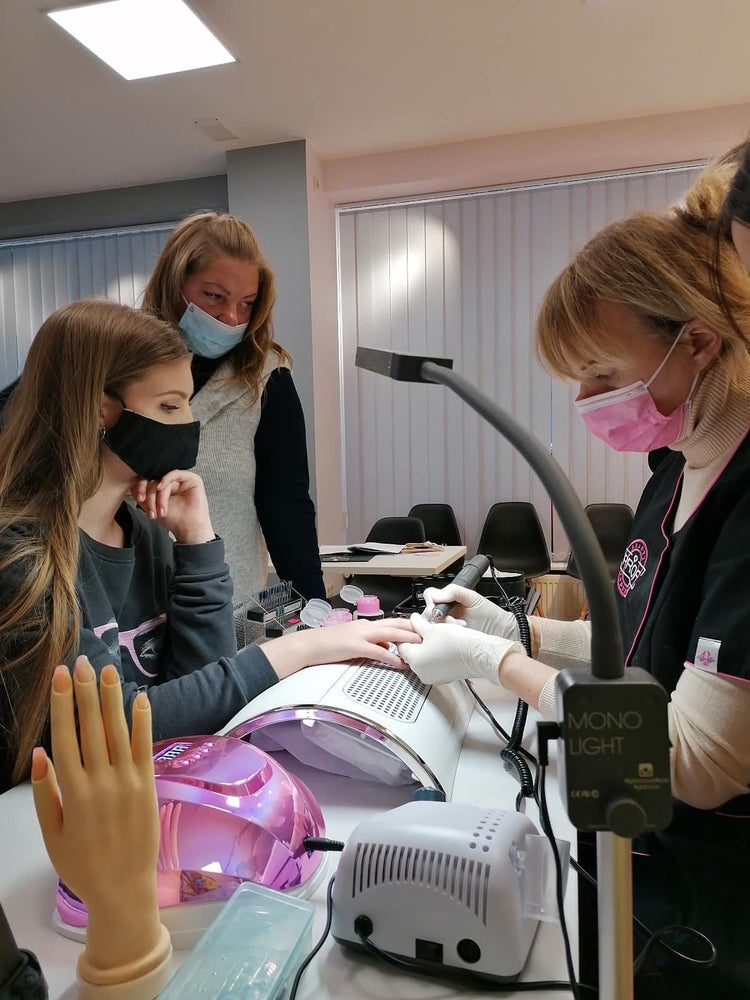Intensīvais prakses kurss "Kutikulas apstrādes veidi + Japānas SPA manikīrs"