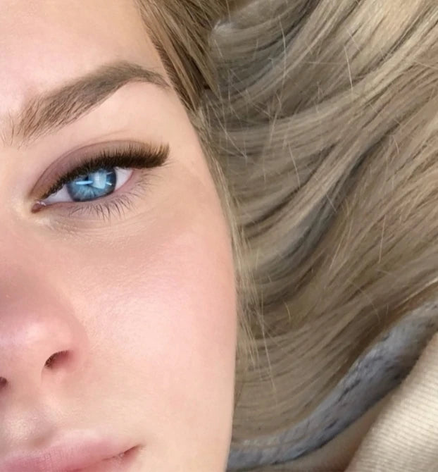 Vivienne šokolādes brūnas skropstas pieaudzēšanai, 16 līnijas
